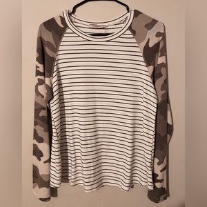 Stripped long sleeve with camo sleeves
